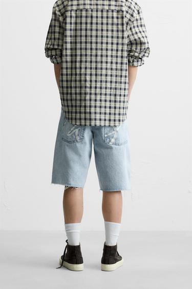 EMBROIDERED BAGGY FIT DENIM BERMUDA SHORTS - Light blue by Zara