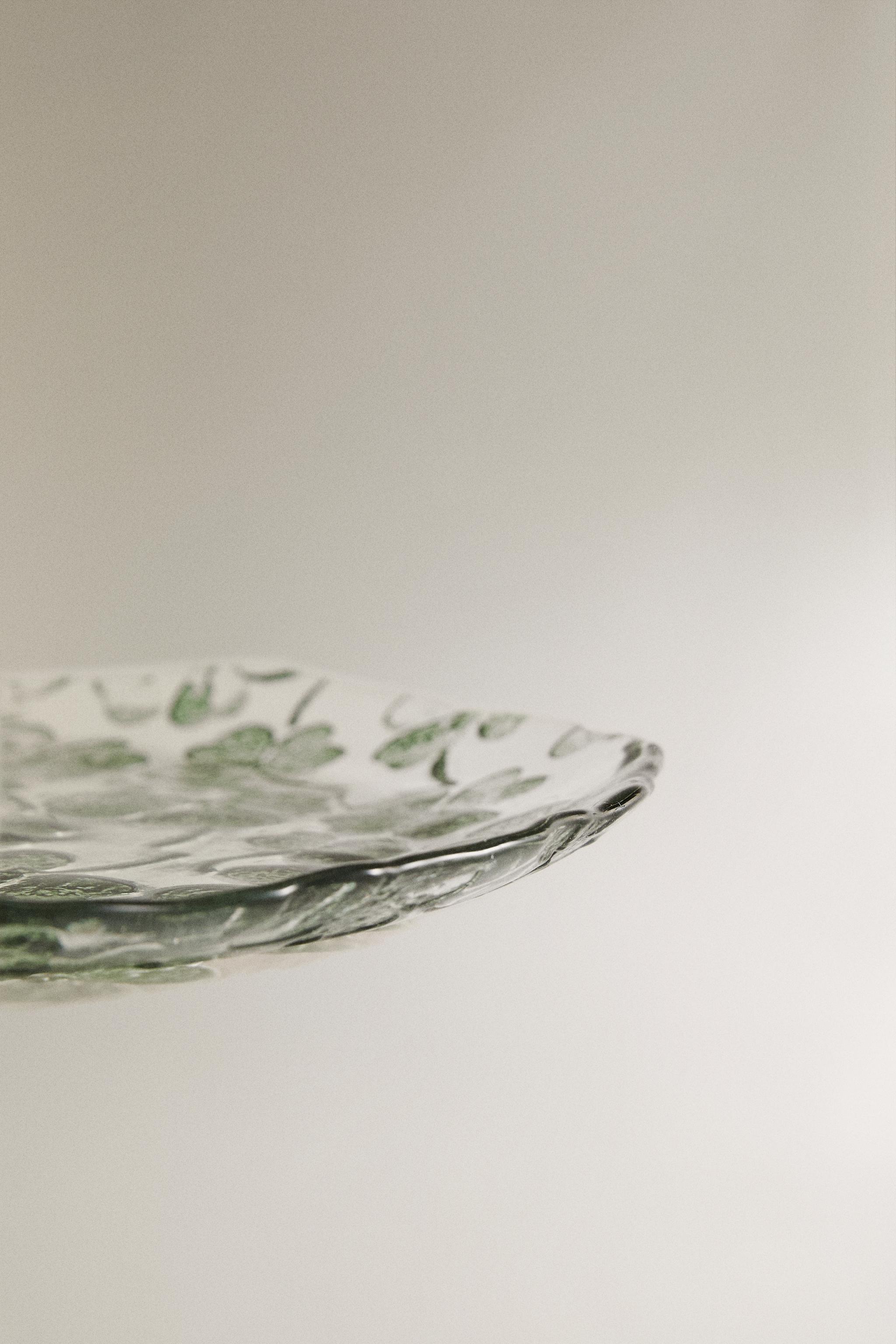 CLOVER GLASS DESSERT PLATE