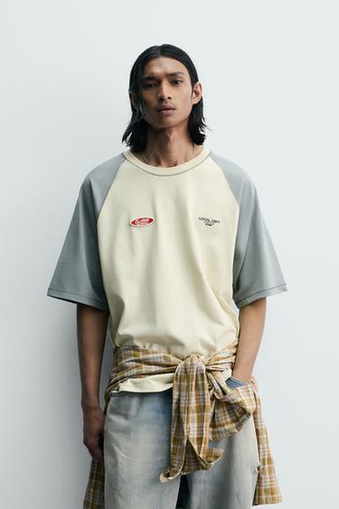 Zaras T-SHIRT FÄRGBLOCK KOMBINERAD LAPP - Naturfärg