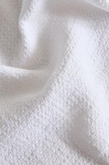 WAFFLE-KNIT LINEN BATH TOWEL - White by Zara - Image 3