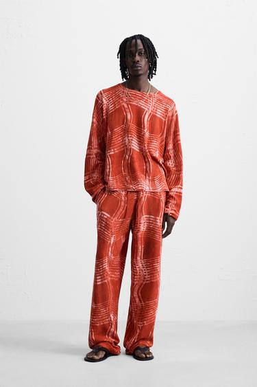 CONJUNTO PUNTO ESTAMPADO GRÁFICOS © OTIS KWAME KYE QUAICOE - V de Zara