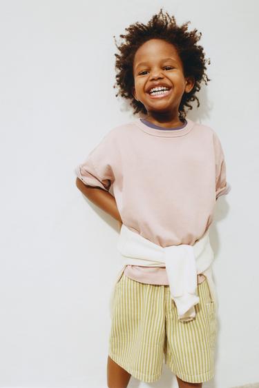 БЕРМУДЫ В ПОЛОСКУ ИЗ ХЛОПКА И ЛЬНА — Цвет небеленого полотна/Зеленый от Zara