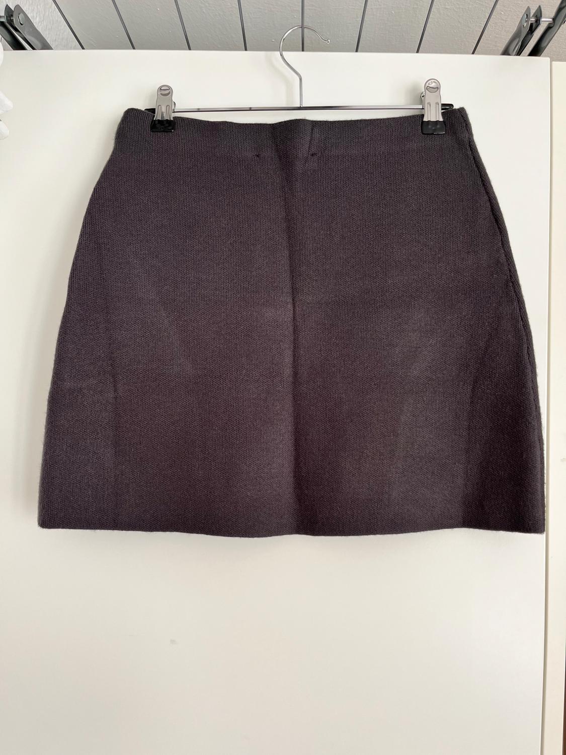 KNIT MINI SKIRT - Image 2