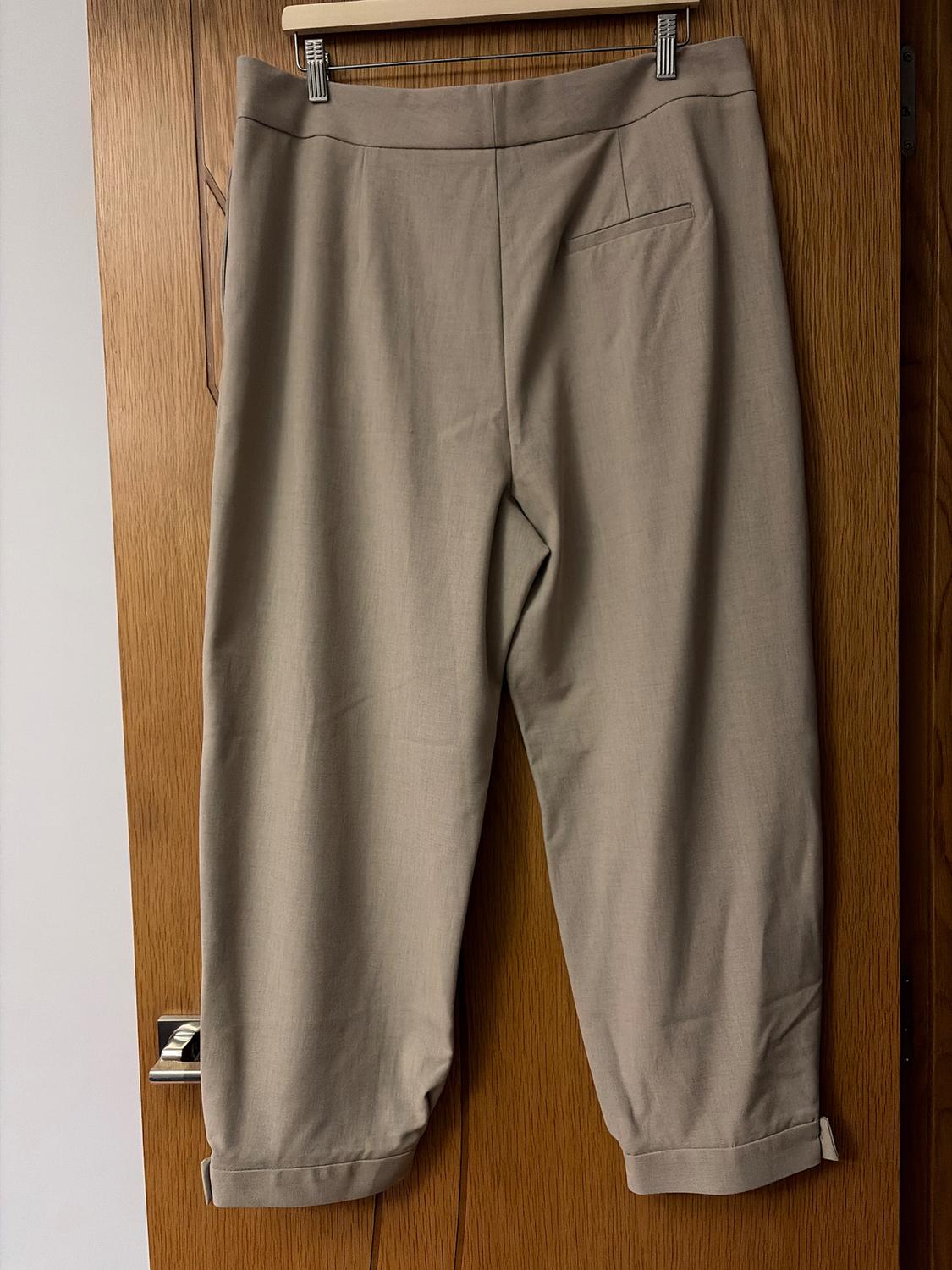 CARROT-FIT TROUSERS WITH CUFFED HEMS - Image 2