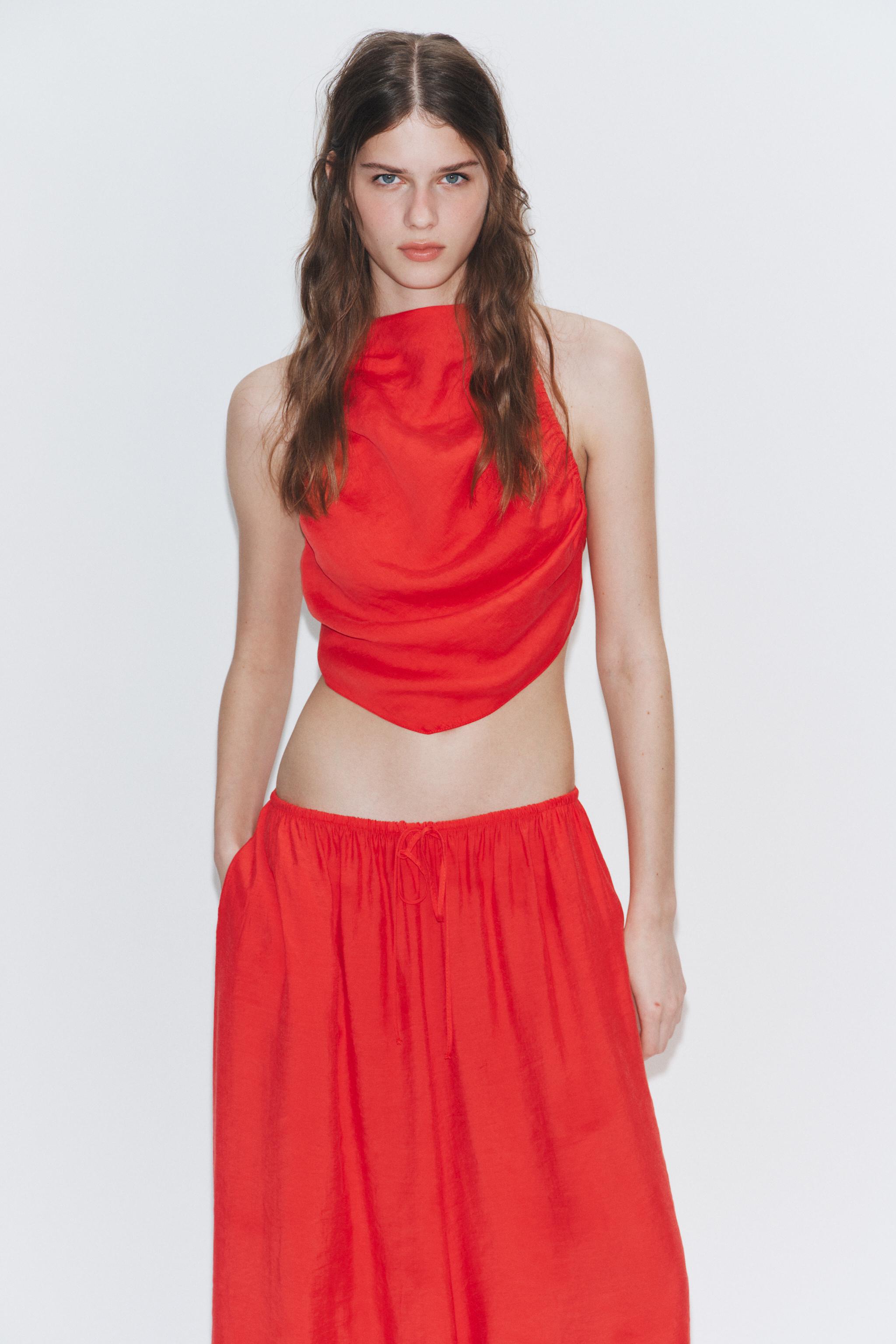 RUCHED HALTER TOP