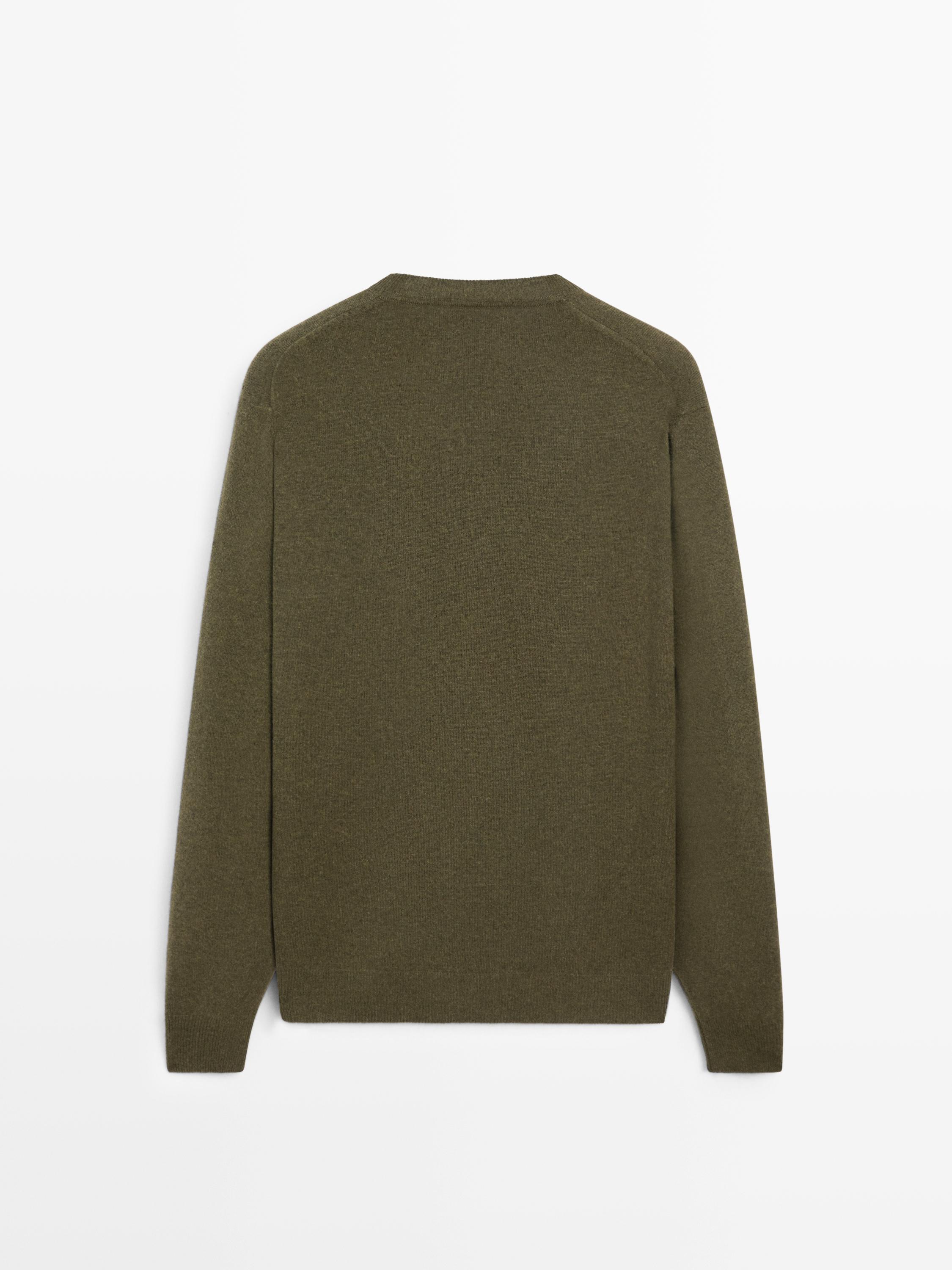 100% wool knit sweater