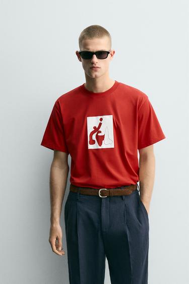 CONTRAST GRAPHIC T-SHIRT - White / Red by Zara