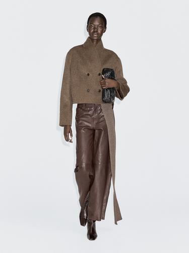 Chaqueta corta cruzada mezcla lana - Khaki oscuro de Zara