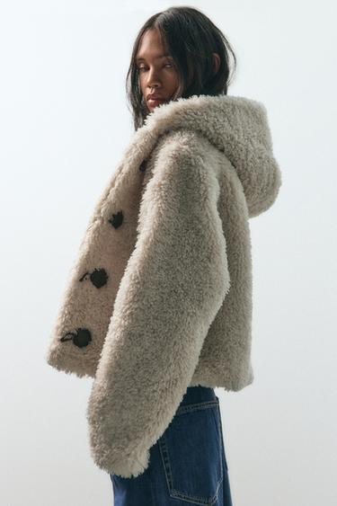 CHAQUETA EFECTO PELO ALAMARES - Crudo de Zara