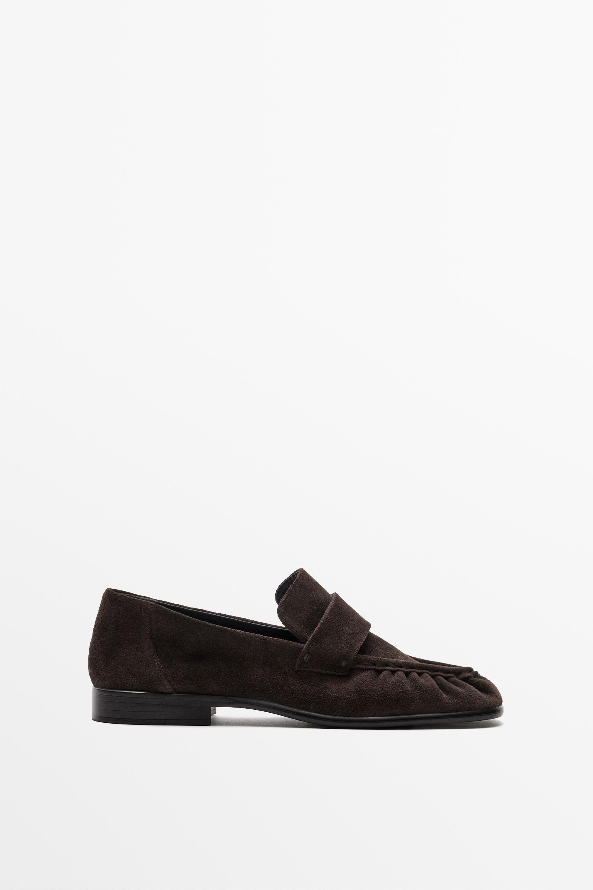 Mocassin froncé en croûte de cuir