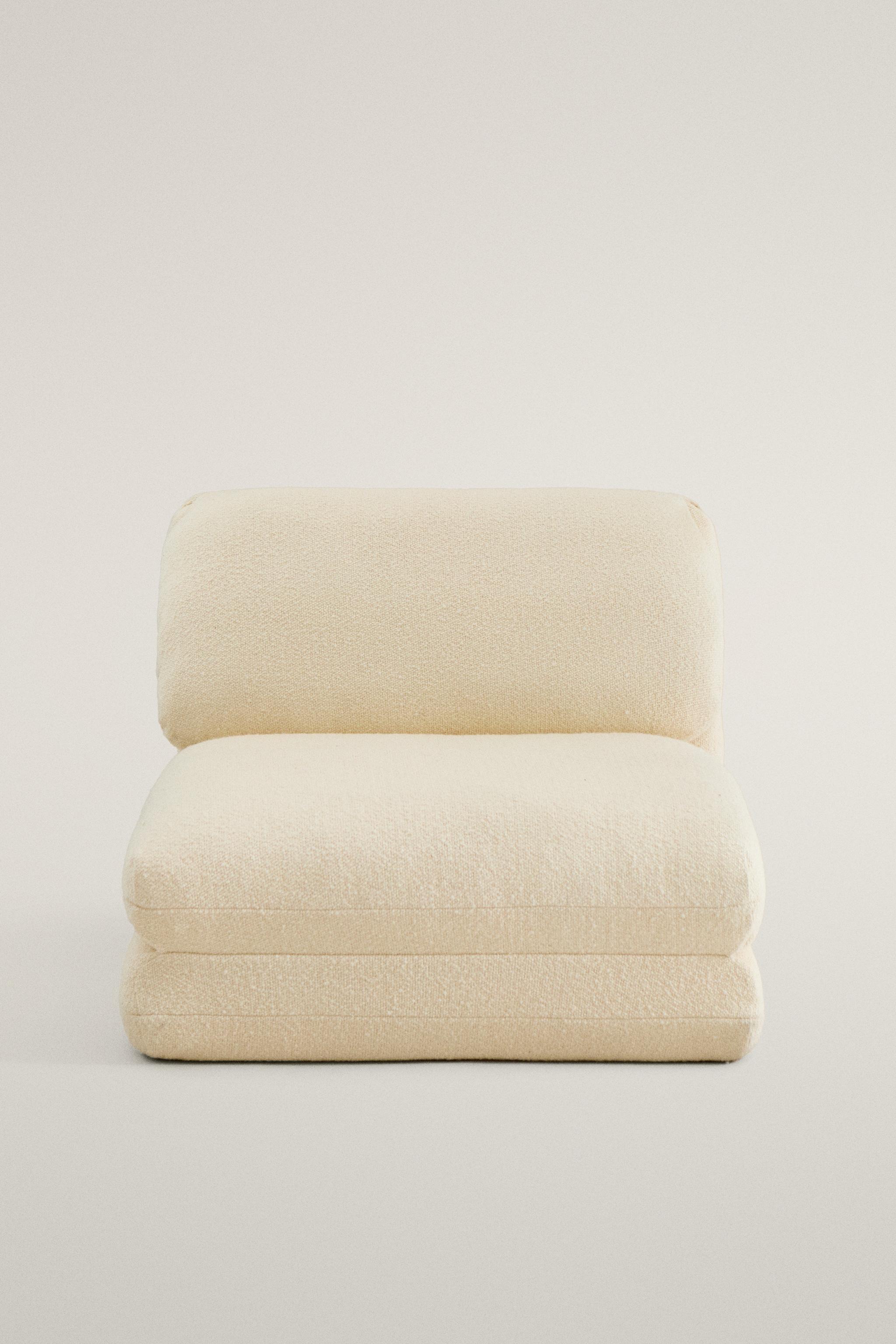 BOUCLÉ FOLDING ARMCHAIR