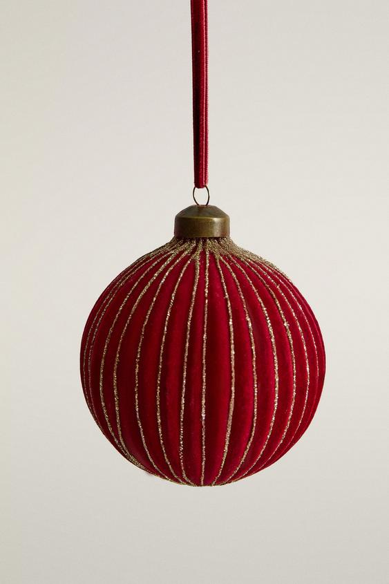 DÉCORATION DE SAPIN DE NOËL BOULE VELOURS RAYURES - Rouge de Zara - Image 0