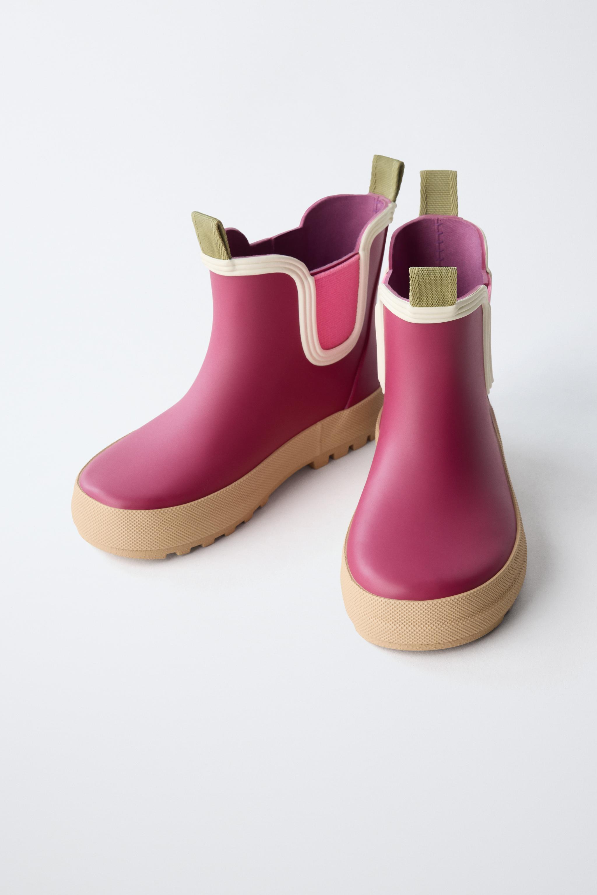 CONTRAST COLOR RAIN BOOTS