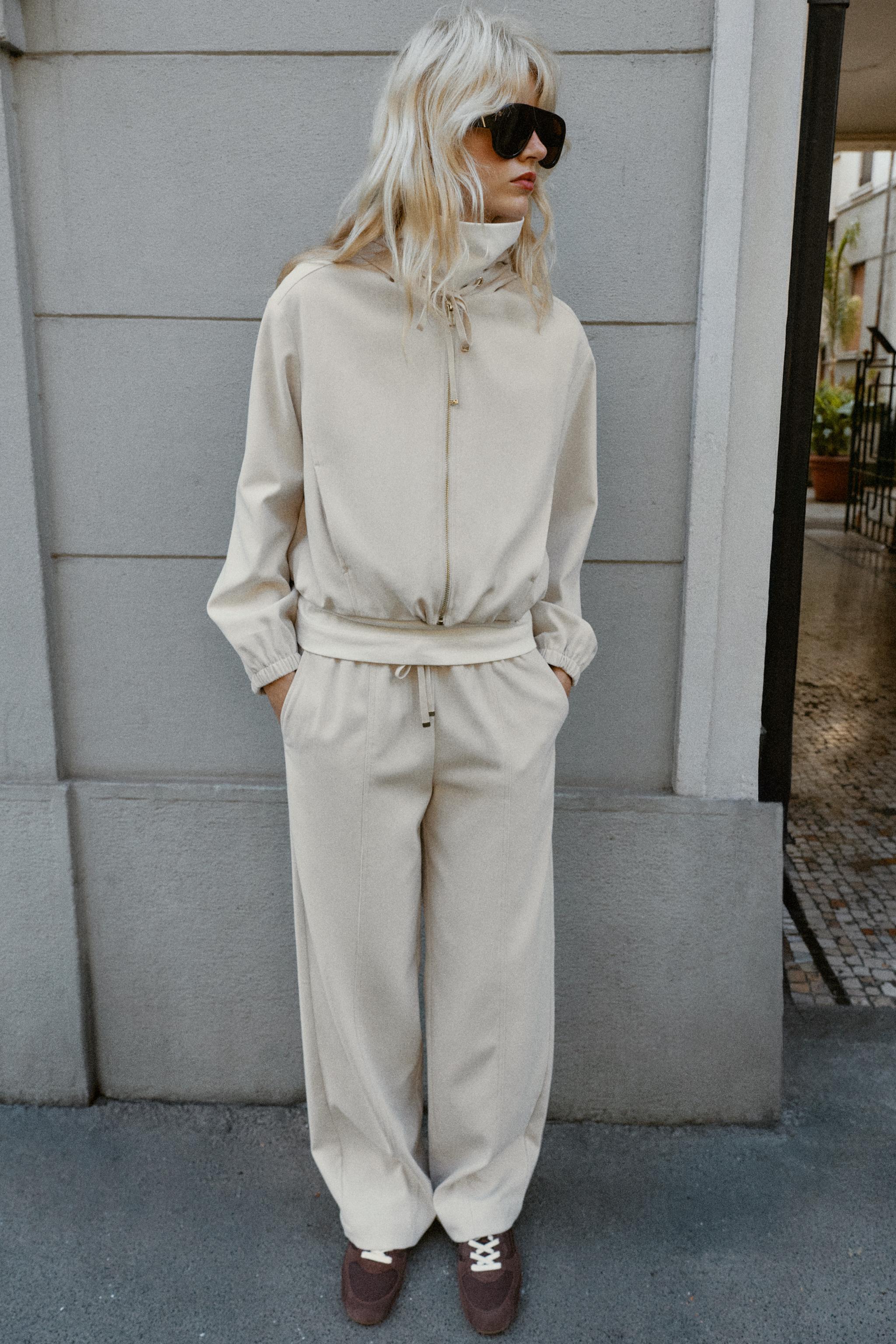 ELASTIC WAIST WIDE LEG TROUSERS