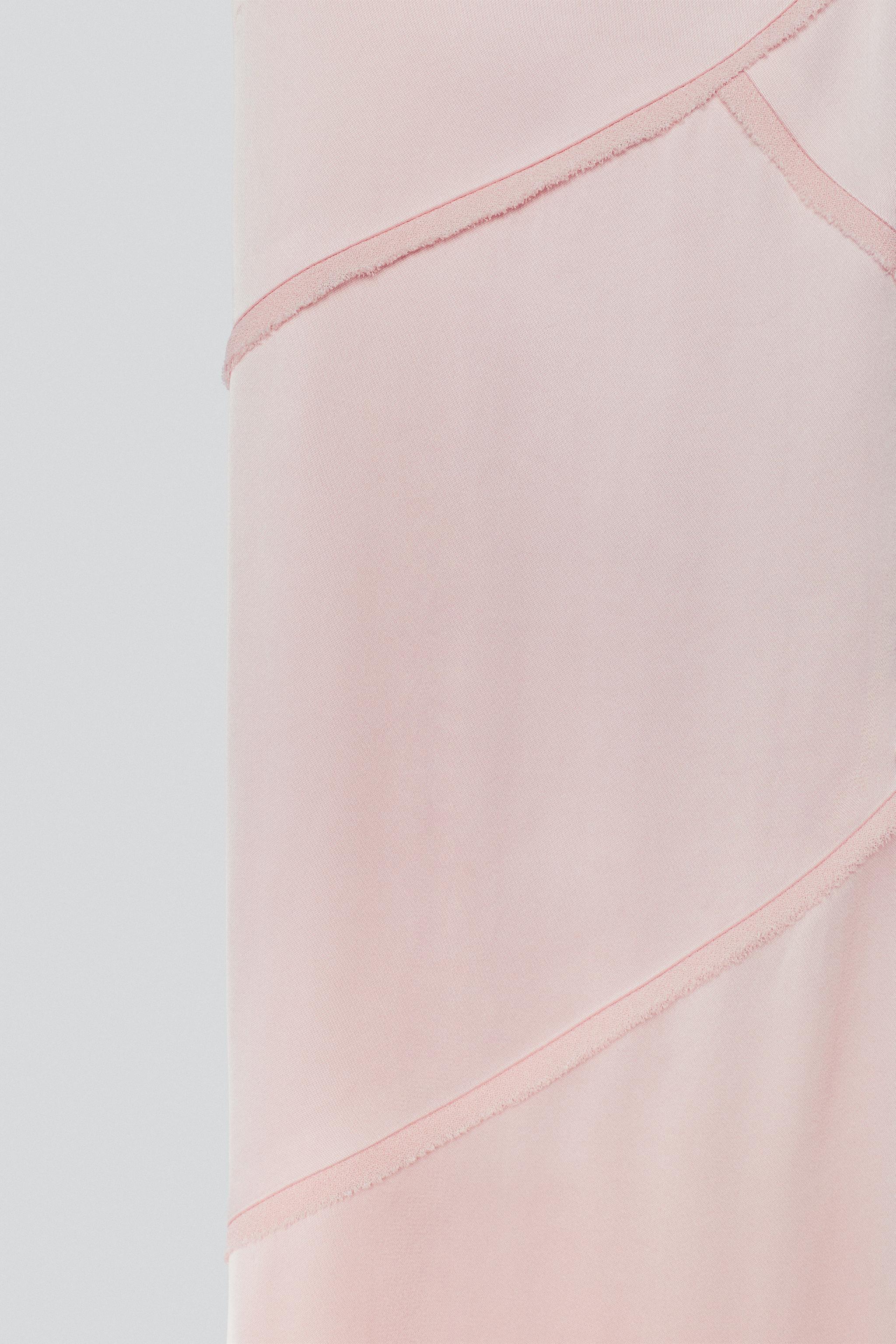 ROBE STYLE LINGERIE DROITE