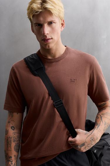 HEAVYWEIGHT EMBROIDERED T-SHIRT - Dark red by Zara