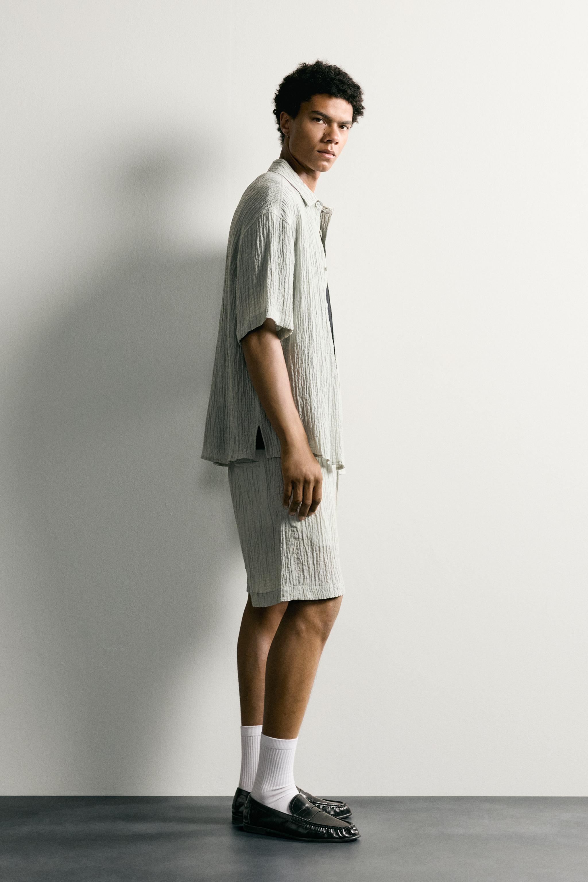 TEXTURED RELAXED FIT SHORTS — Light gray (alternate view)