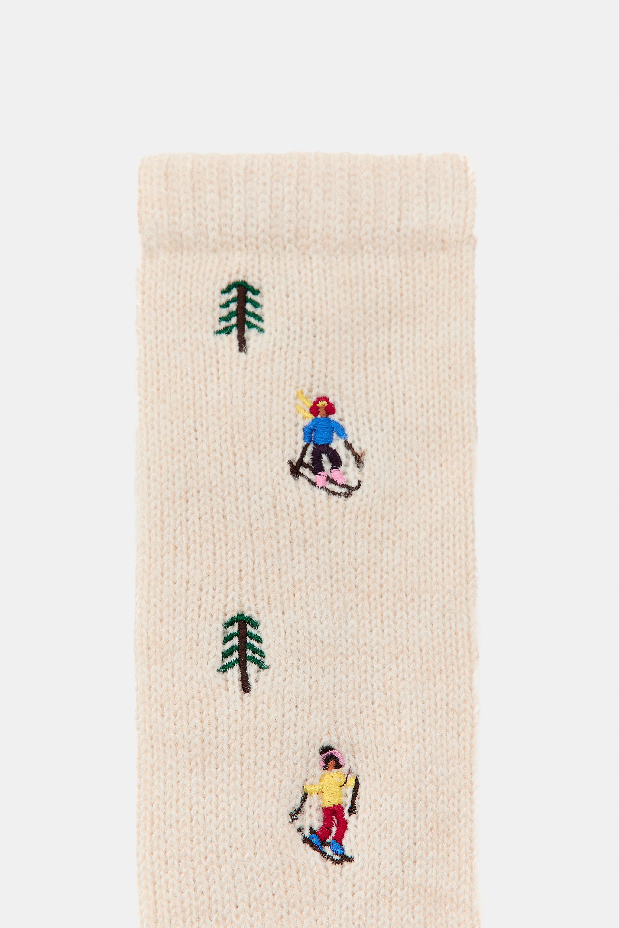 EMBROIDERED TALL SOCKS