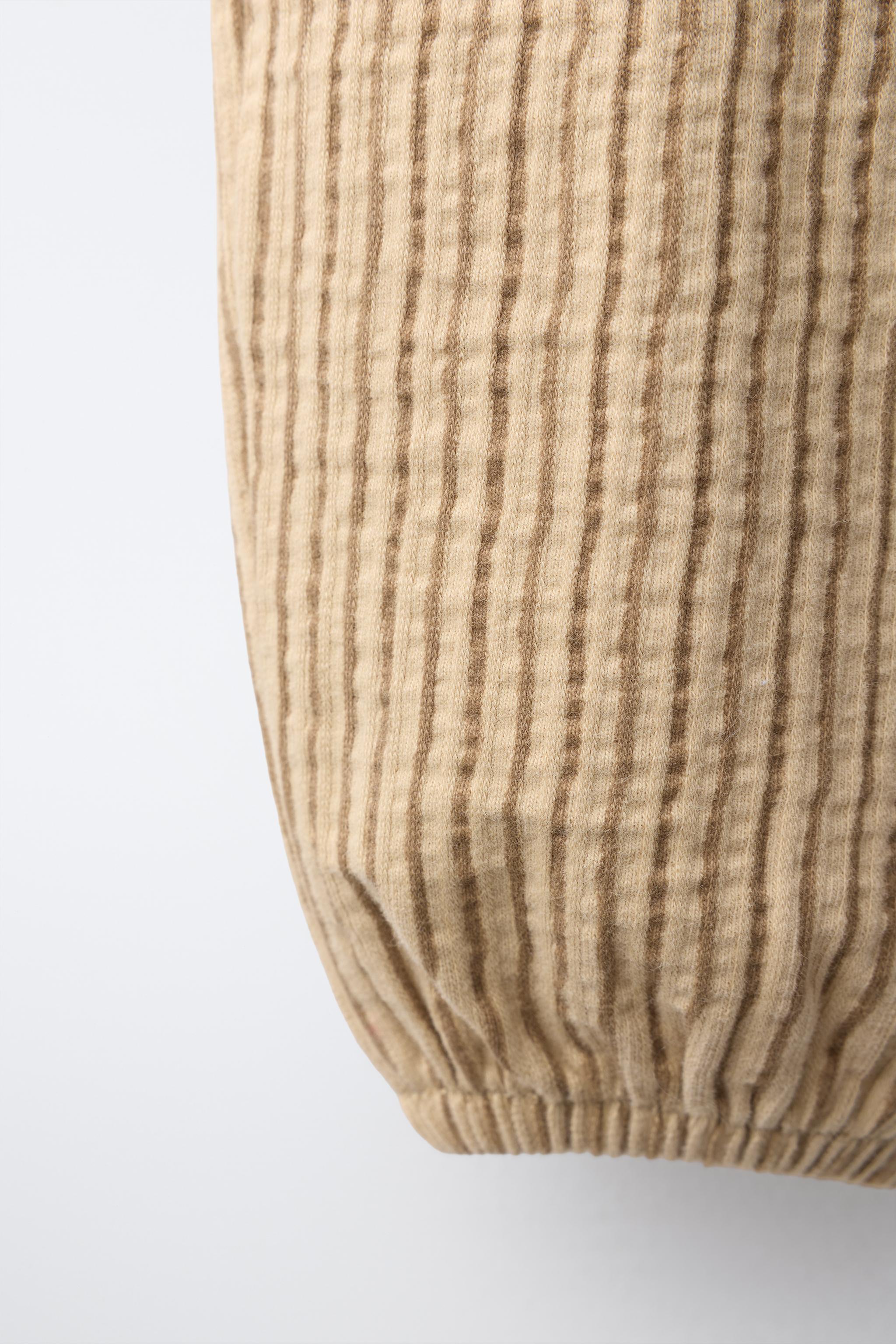 TEXTURED STRIPED PANTS