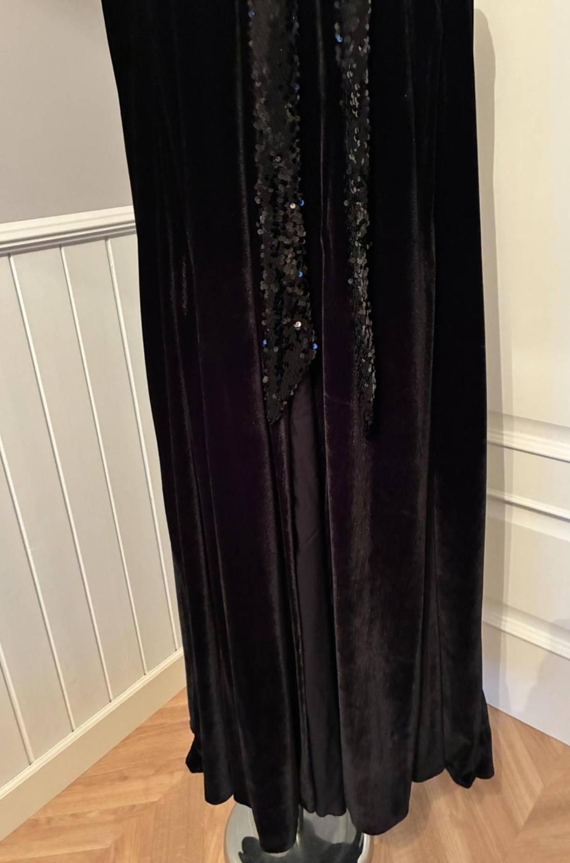 LONG SEQUINNED VELVET CAPE - Image 3