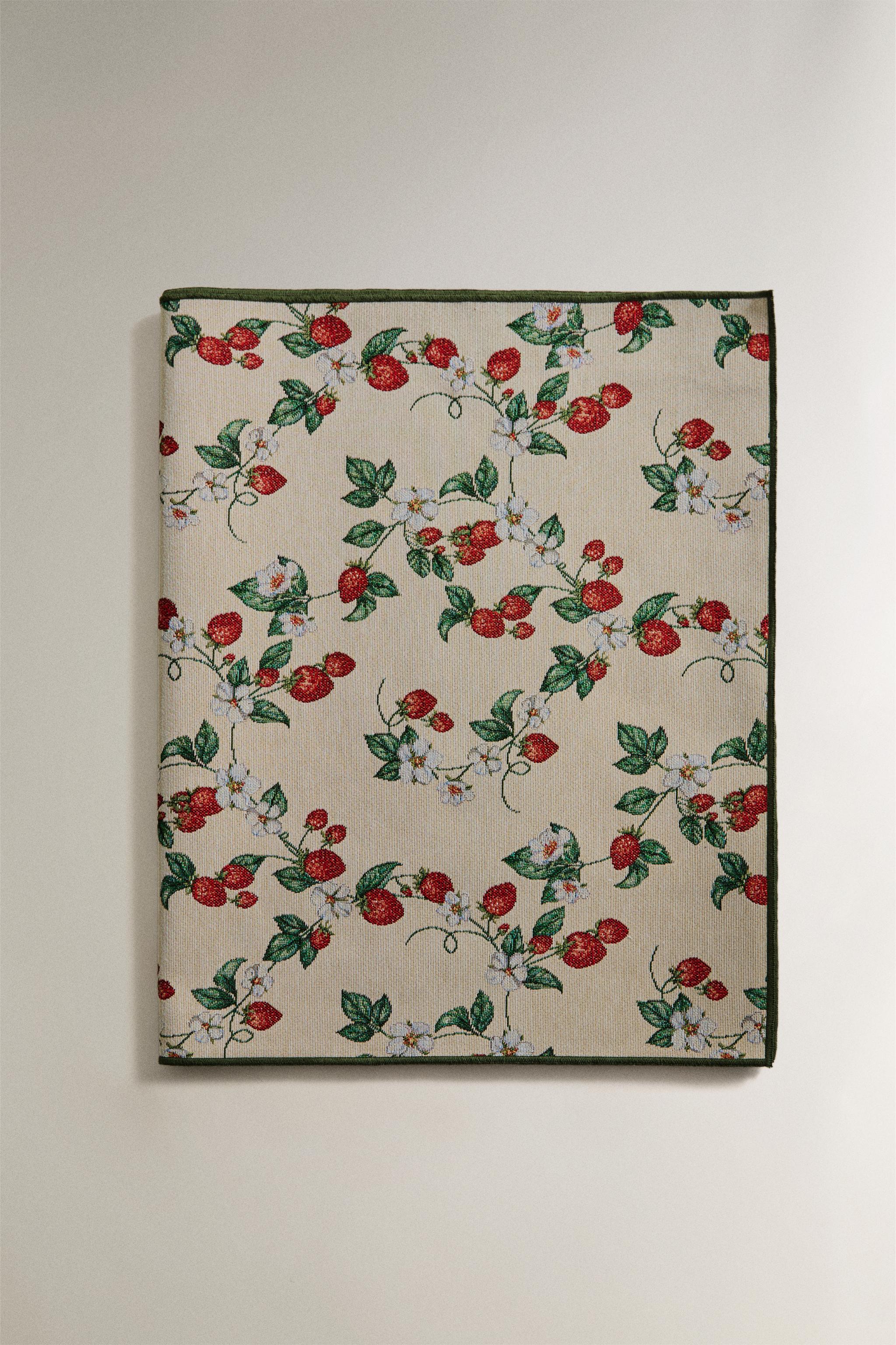 CHEMIN DE TABLE JACQUARD FRAISES