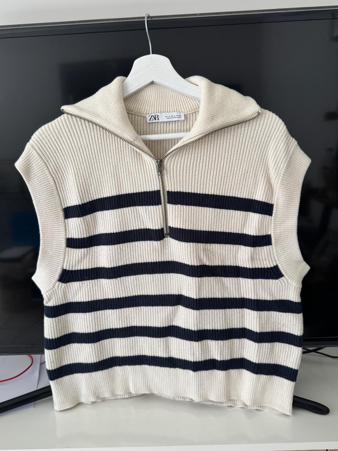 PULL SANS MANCHES À RAYURES - Image 2