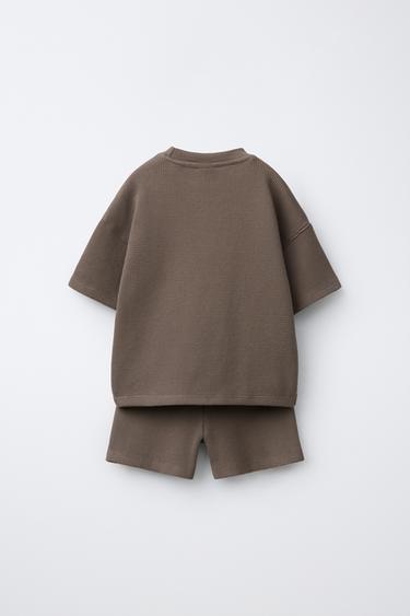 ENSEMBLE JOGGING T-SHIRT ET BERMUDA WAFFLE - Gris de Zara - Image 1