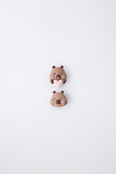 PACK OF TWO CAPYBARA CAPYFUN © HAIR CLIPS - Brown by Zara