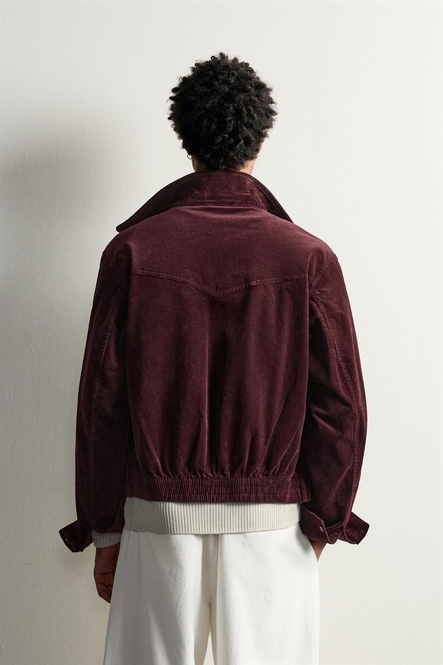 Мужская рубашка Zara Cropped Corduroy Overshirt, цвет: Бордовый — фото 3