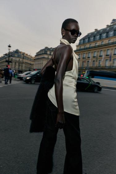 TOP HALTER SATINATO ASIMMETRICO - Biondo chiaro di Zara