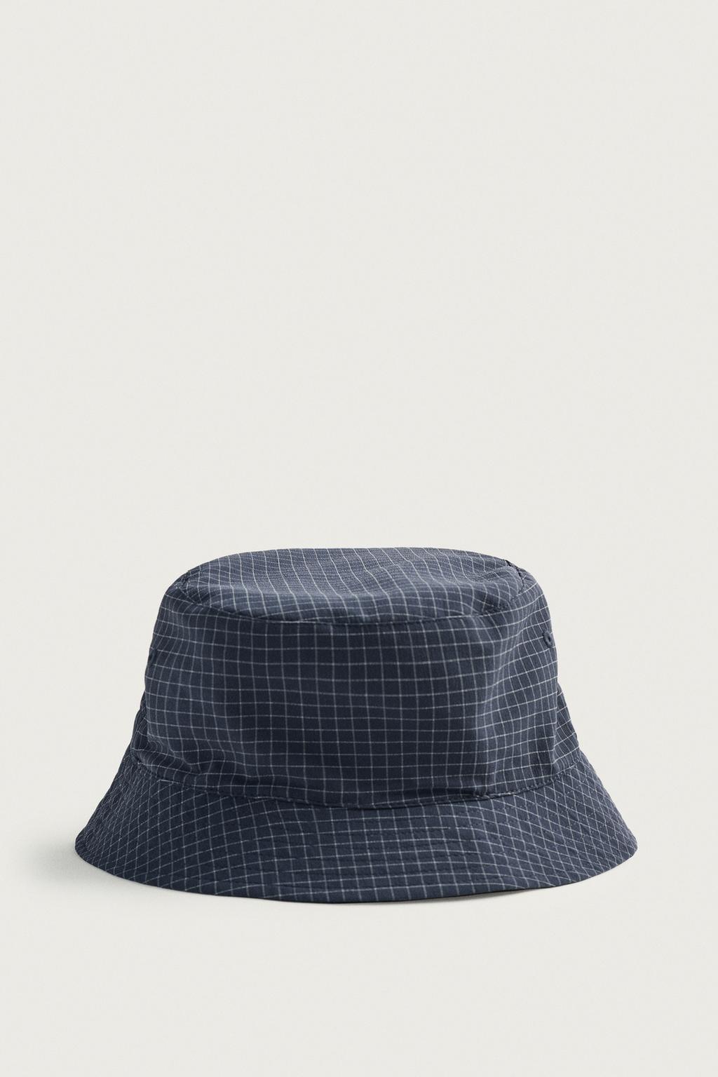 REVERSIBLE CHECK BUCKET HAT