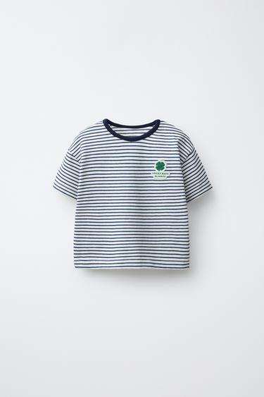 МАЙКА В ПОЛОСКУ С НАШИВКОЙ «КЛЕВЕР» — СИНИЙ от Zara