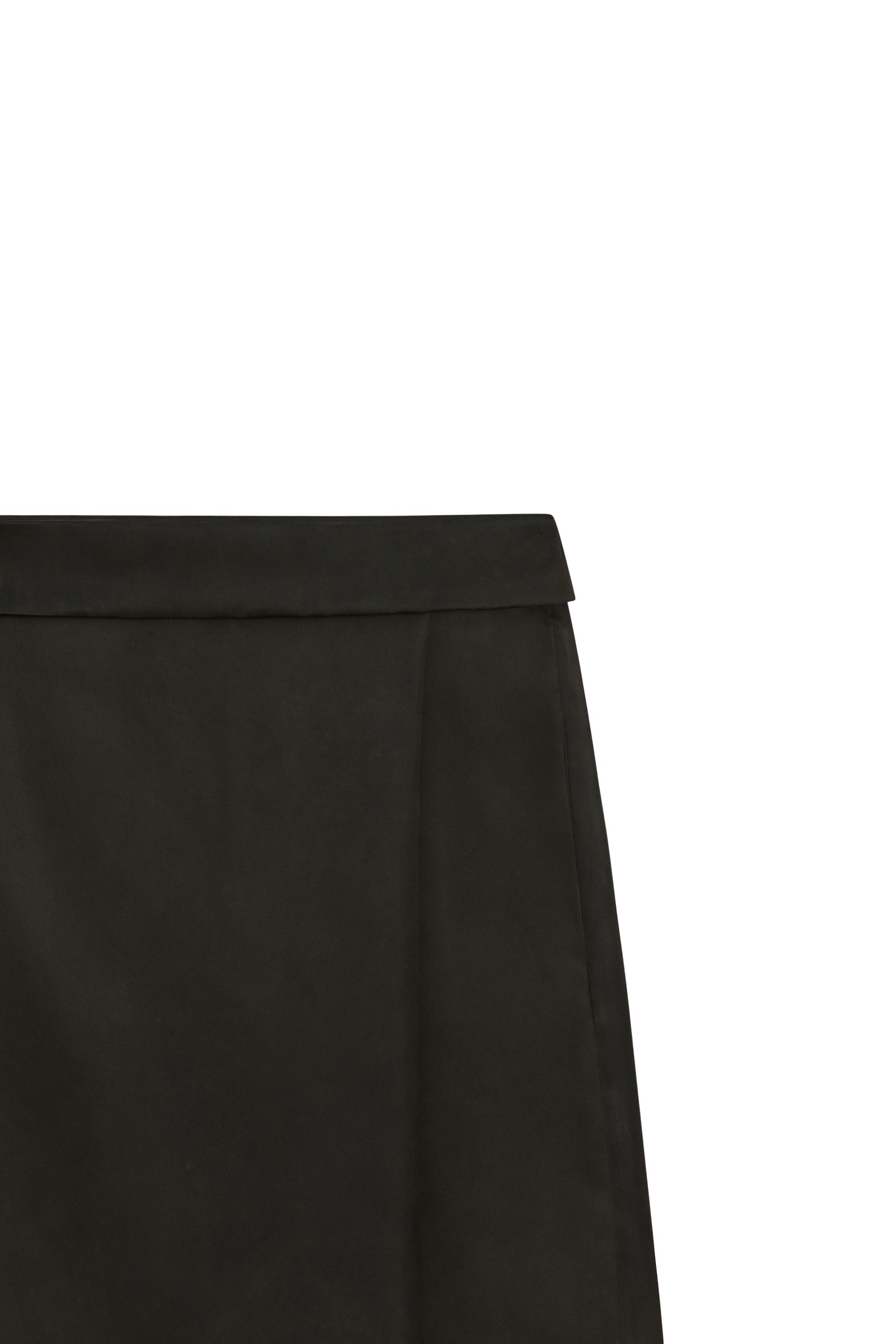 Flowing satin skirt with split detail - LIMITED EDITION