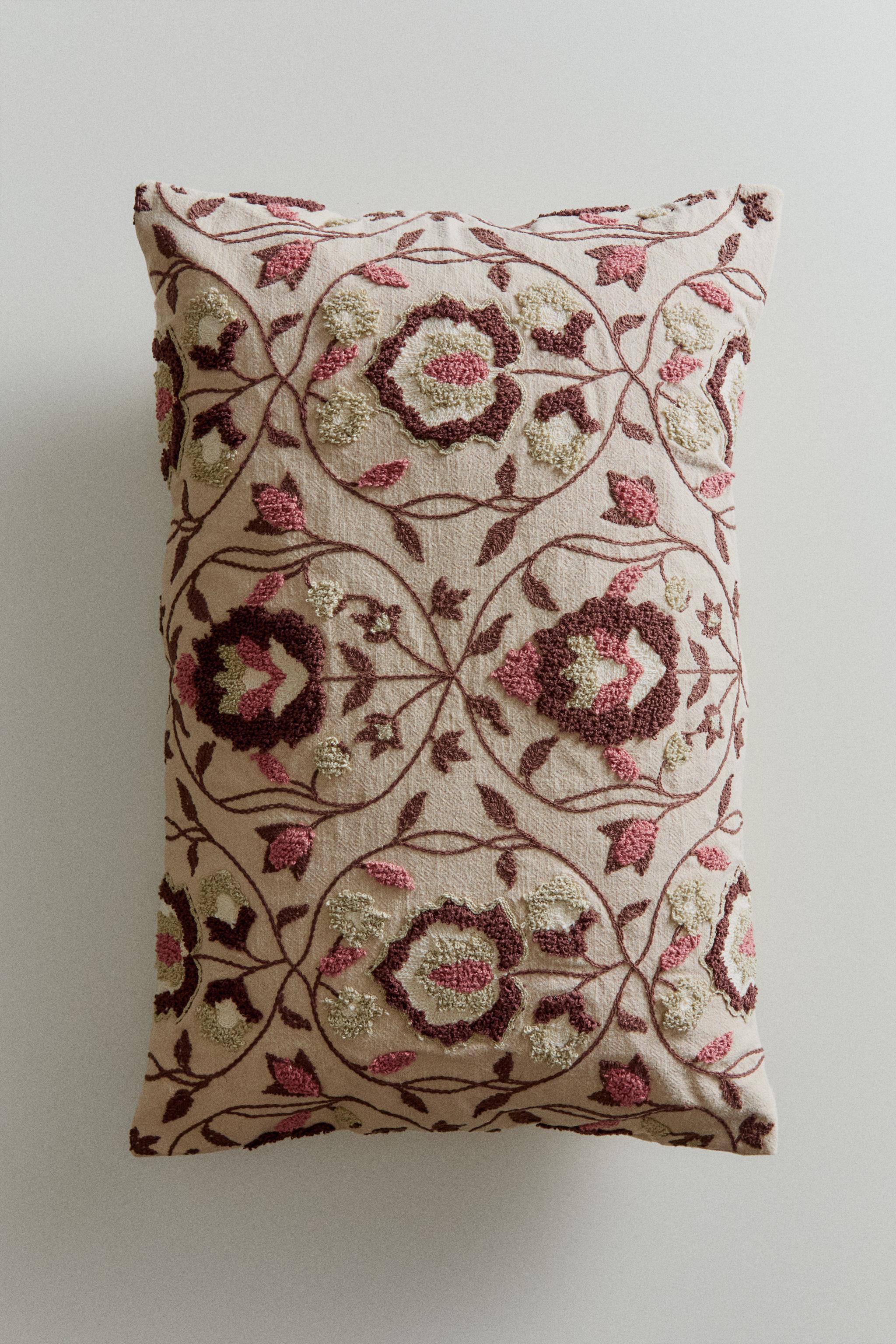TUFTED THROW PILLOW COVER