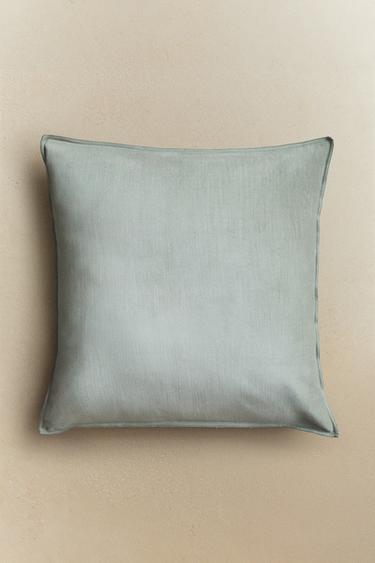 غلاف وسادة مخملي - أخضر الخاص بـ Zara