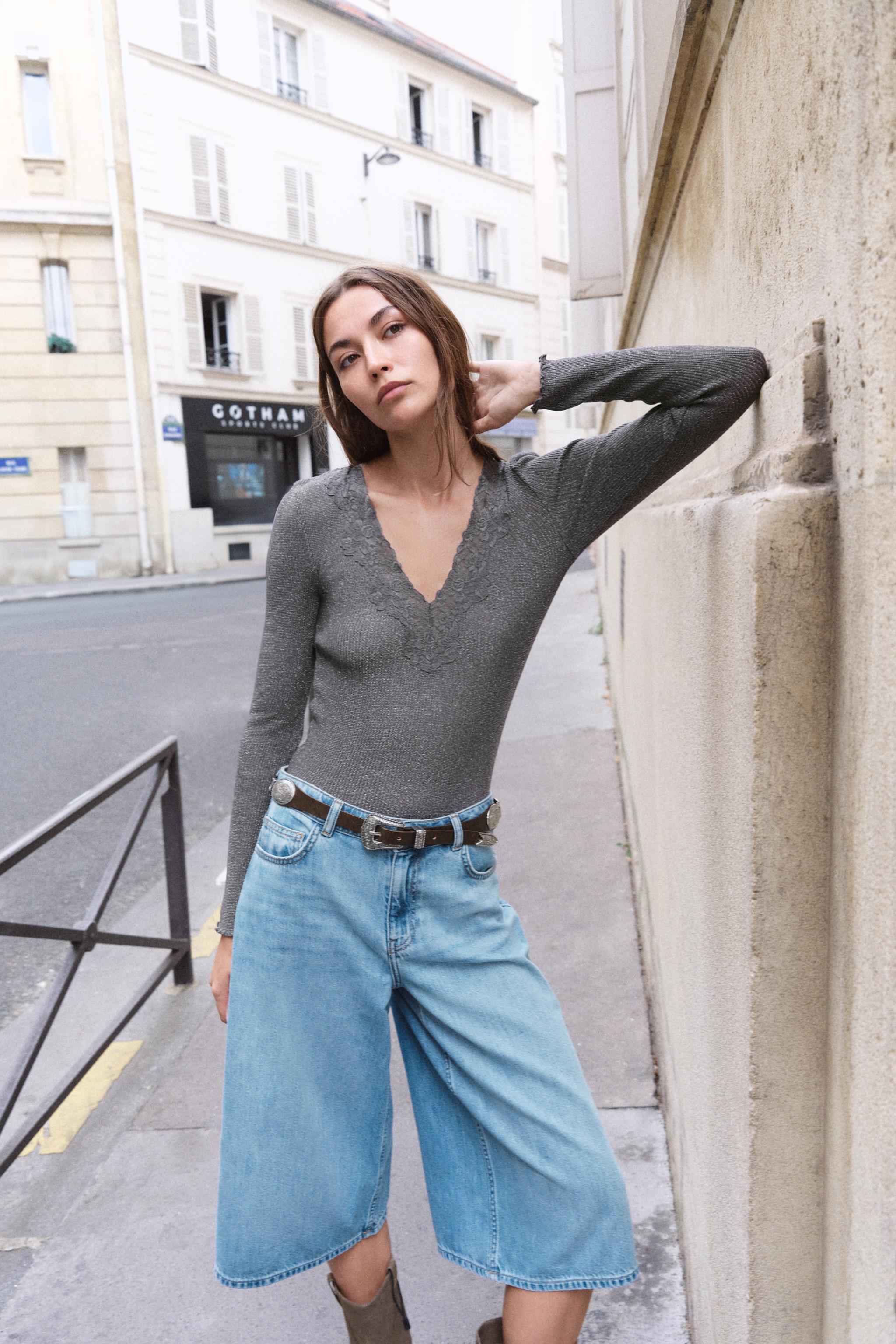 T-SHIRT EN DENTELLE ET FIL MÉTALLISÉ