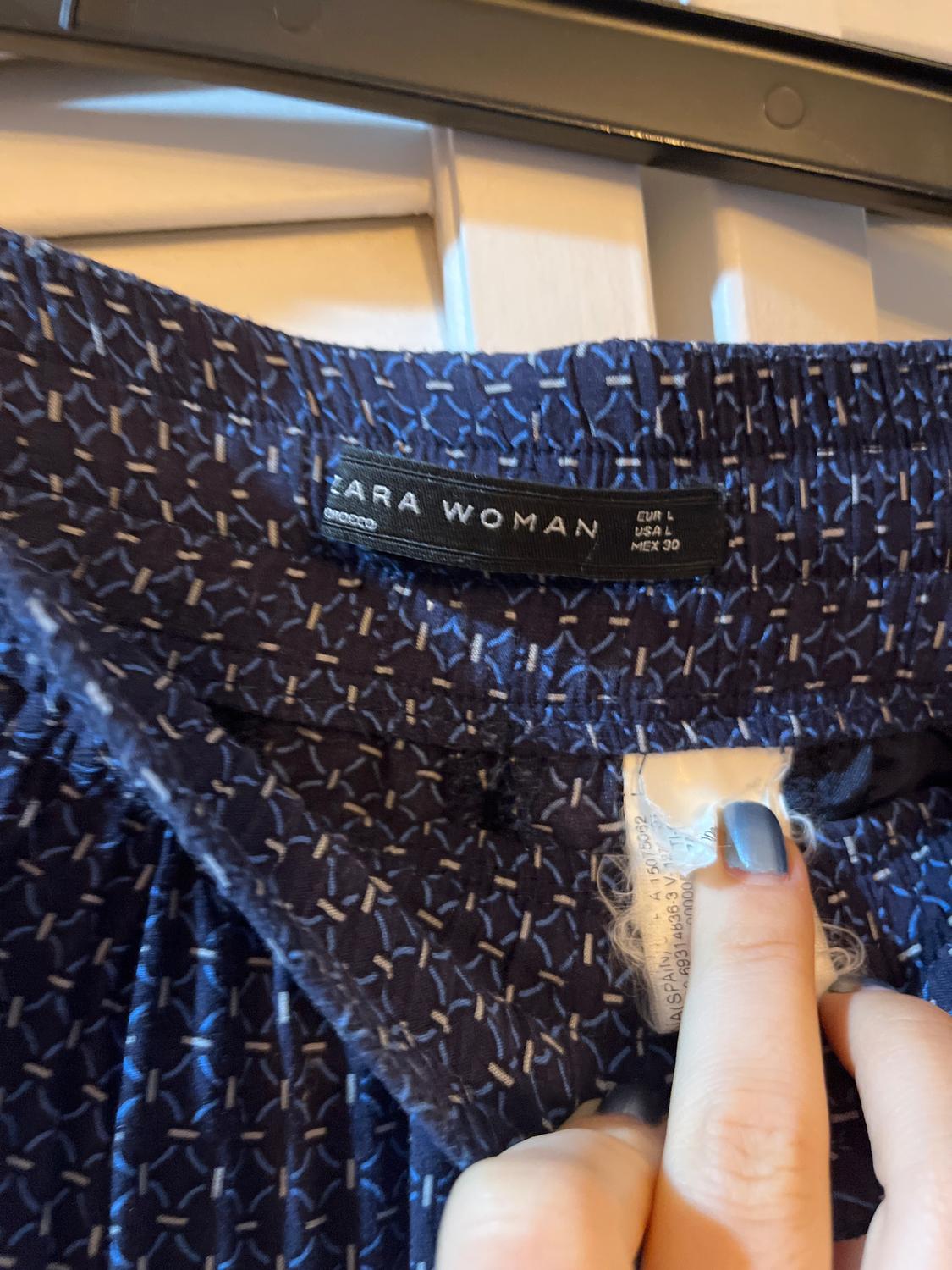 PANTS WITH PATTERN - Image 3