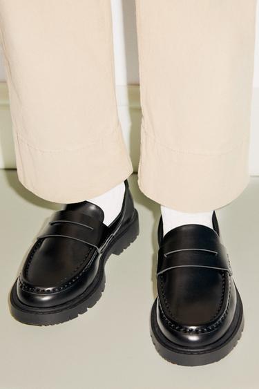 ZAPATO COLEGIAL PIEL - Negro de Zara