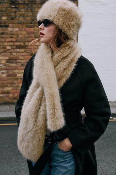 FAUX FUR SCARF WITH OPENING — Ecru 2