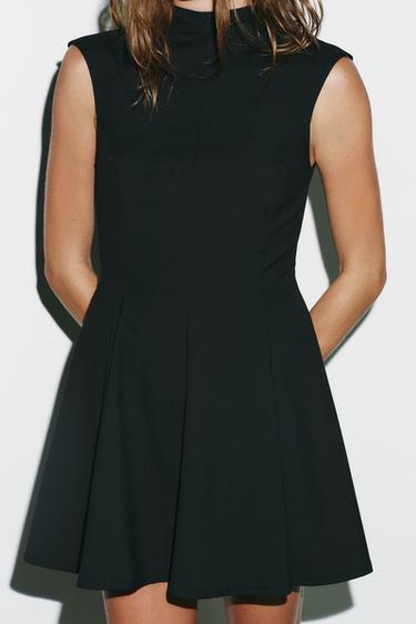 ROBE COURTE À VOLUME - Noir de Zara - Image 2