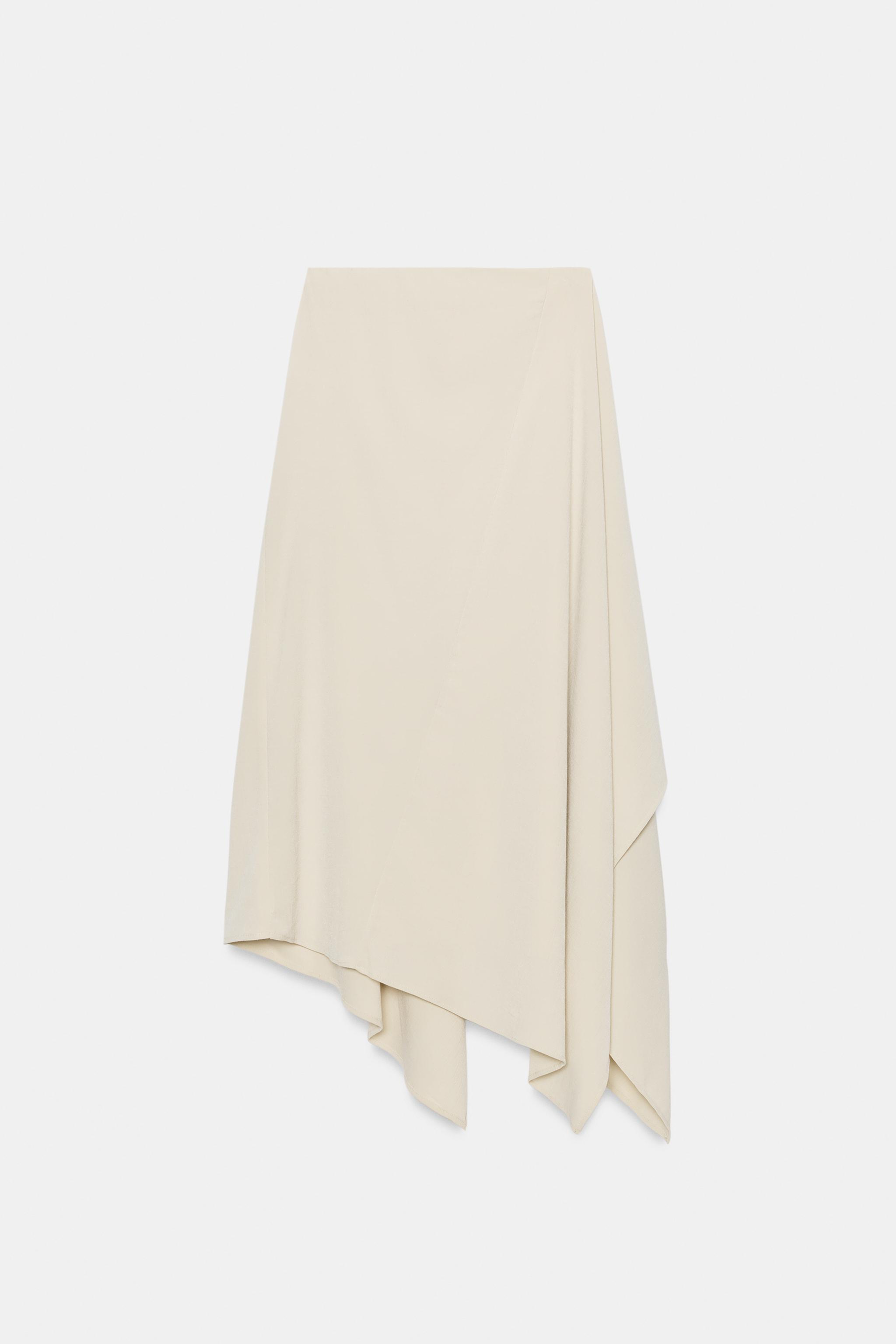FLOWY ASYMMETRIC SKIRT