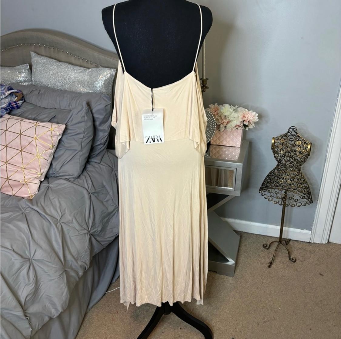 VESTIDO MIDI TIRANTES LIMITED EDITION - Image 2