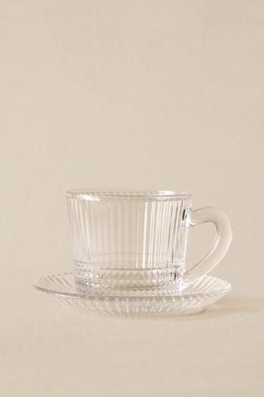 KAFFEETASSE UND UNTERTASSE AUS RELIEFGLAS - 990 von Zara