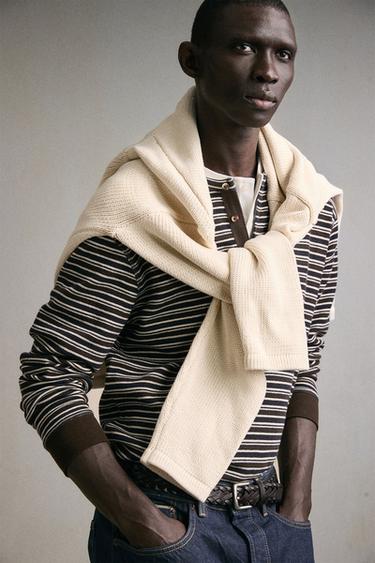 Zara STRIPED HENLEY T-SHIRT - Dark brown