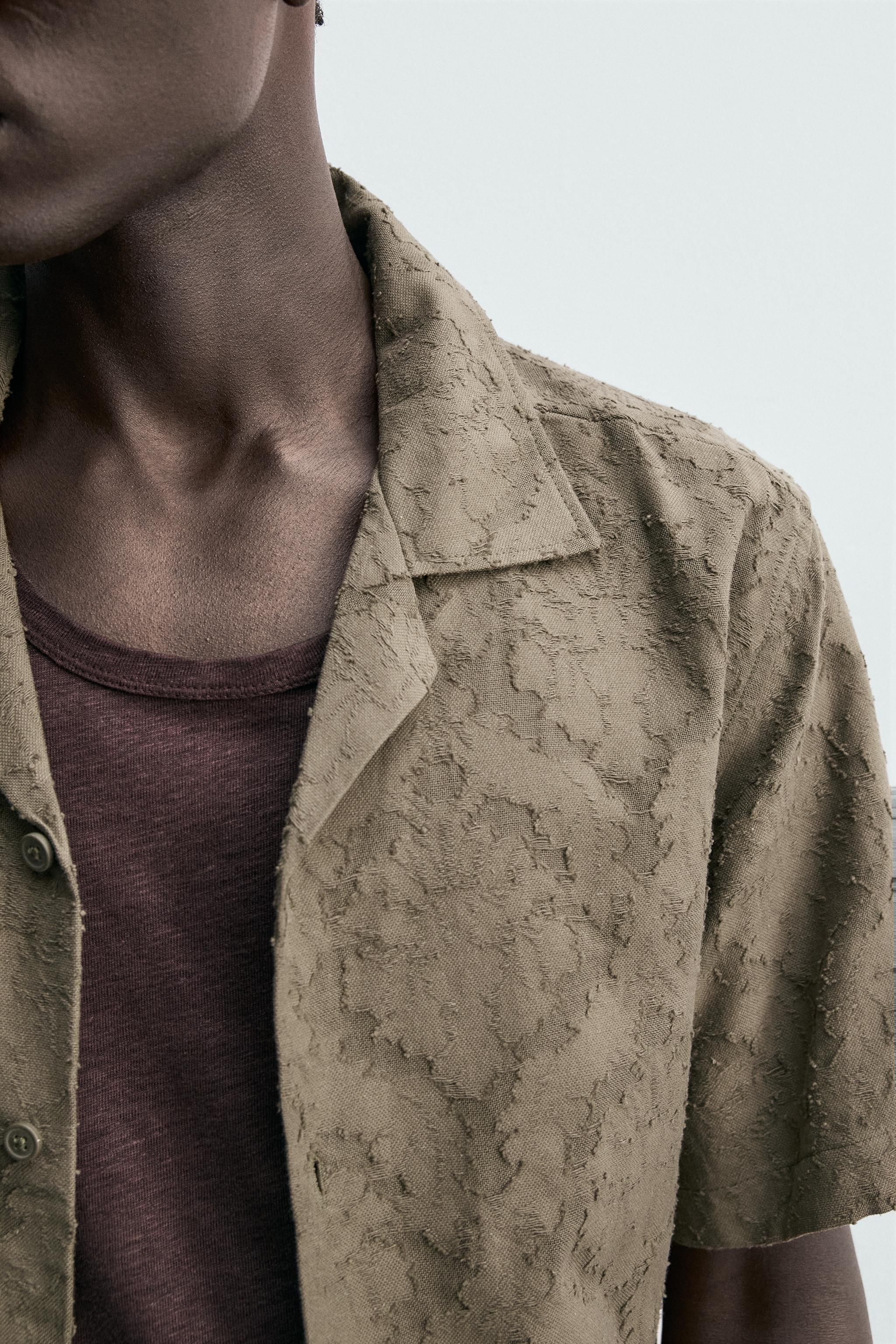 TEXTURED JACQUARD RELAXED FIT SHIRT