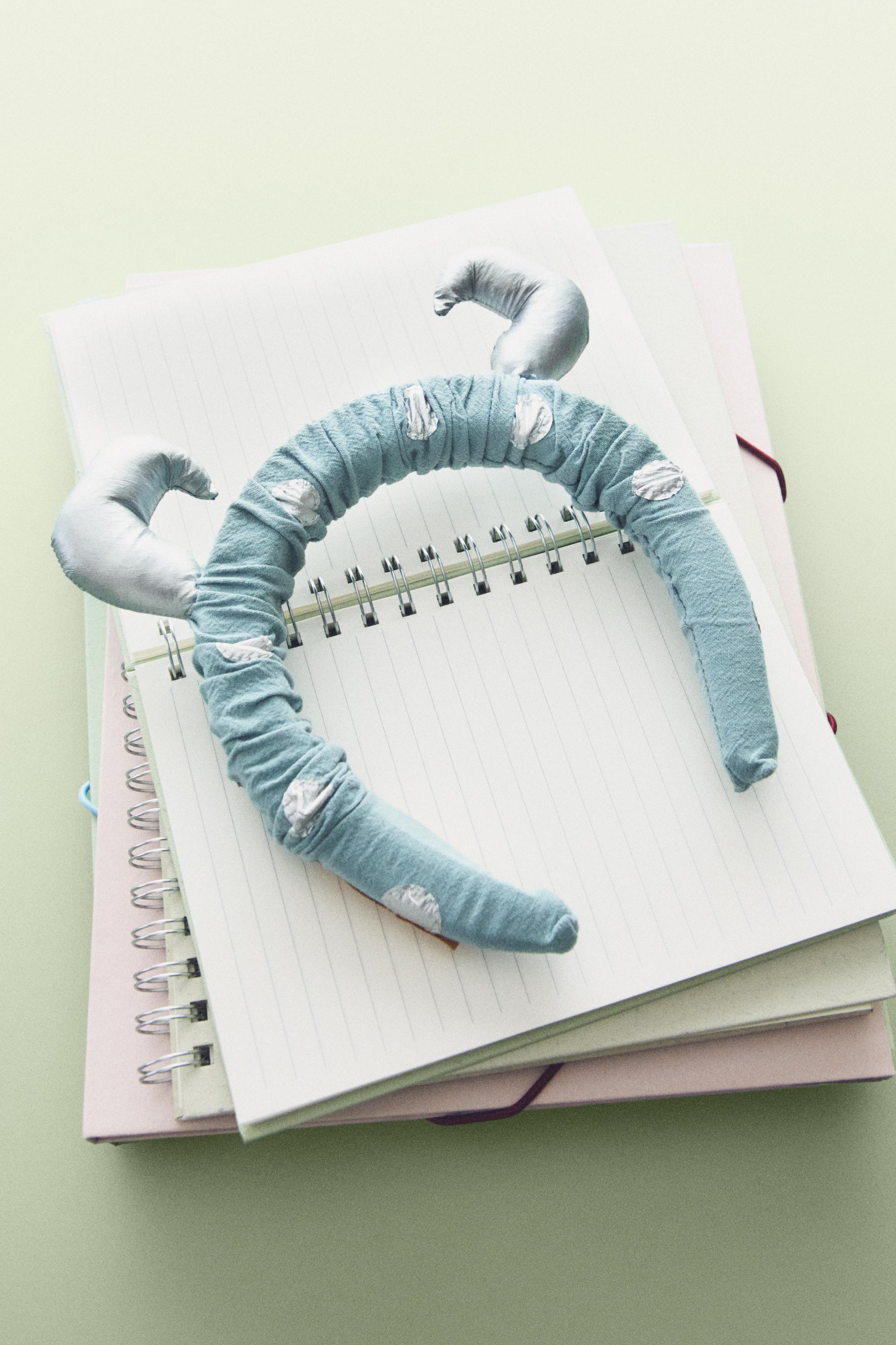 Детские аксессуары для волос Zara KIDS' SULLEY MONSTERS, INC. ©DISNEY/PIXAR HEADBAND — фото 6
