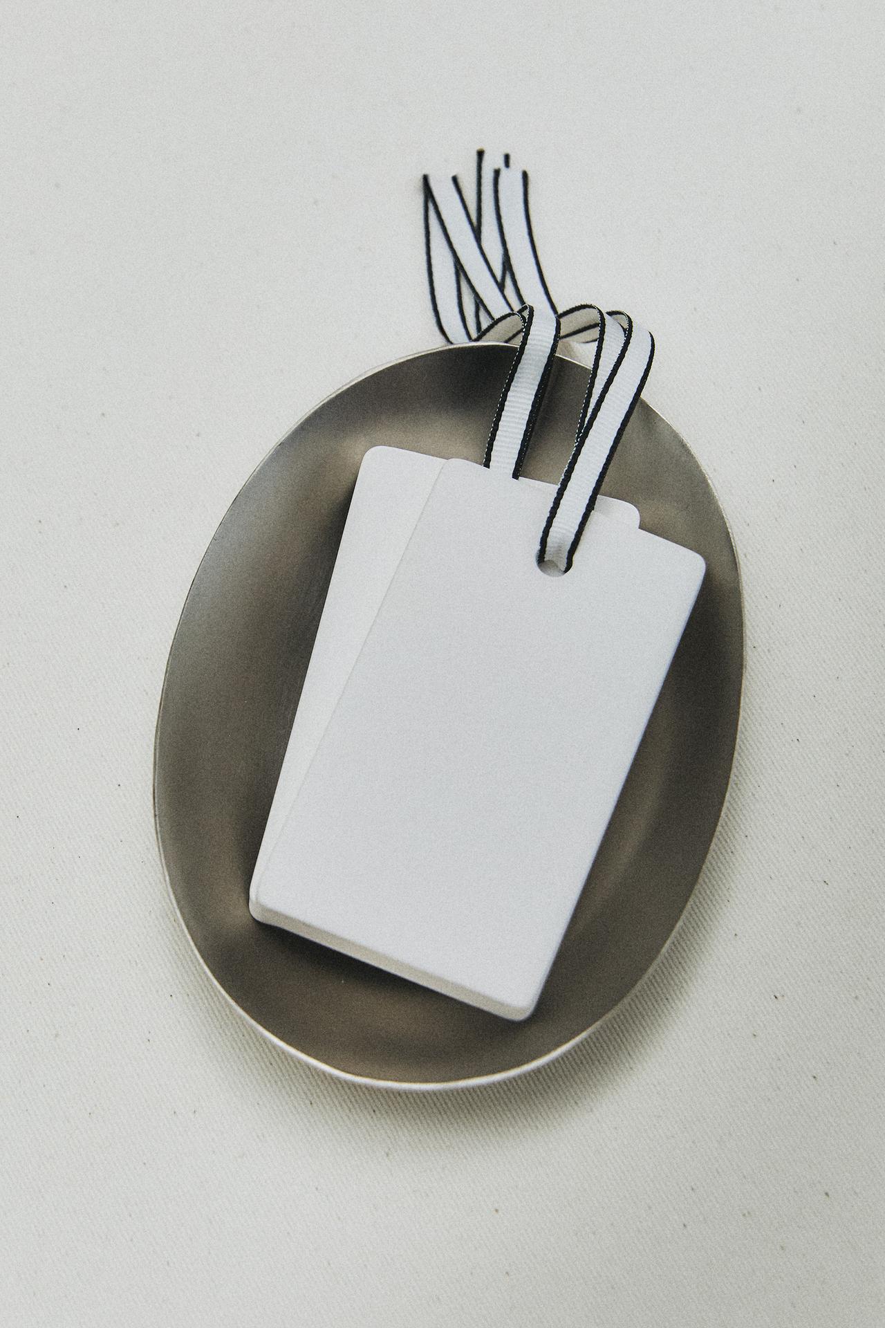 WHITE POWDERY SCENTED WARDROBE BAR PACK (PACK OF 4) — Various