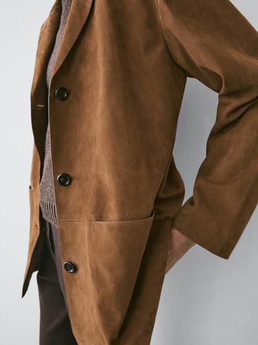 Americana solapa piel ante - Marrón de Zara