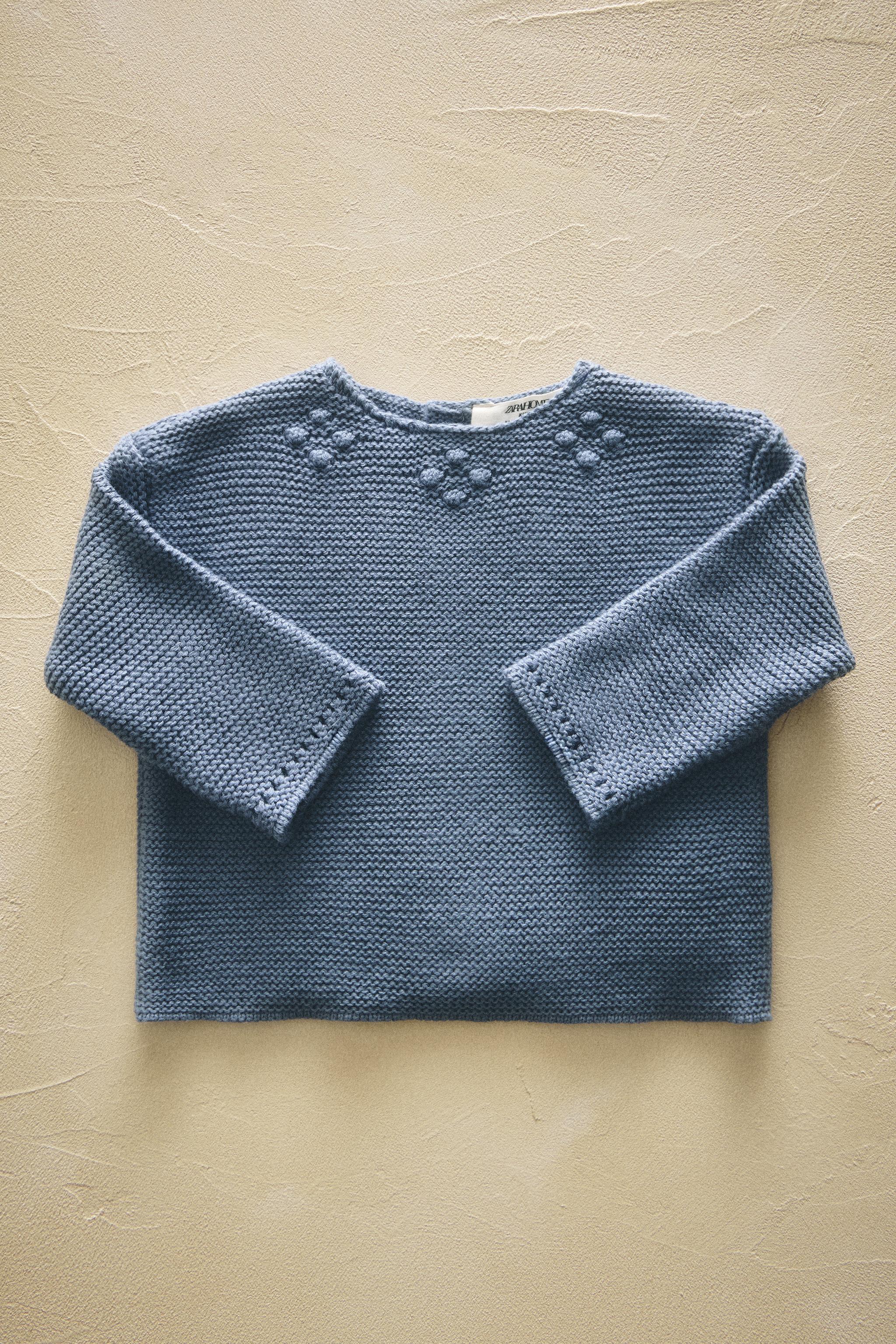 CHILDREN'S SWEATER WITH BOBBLES
