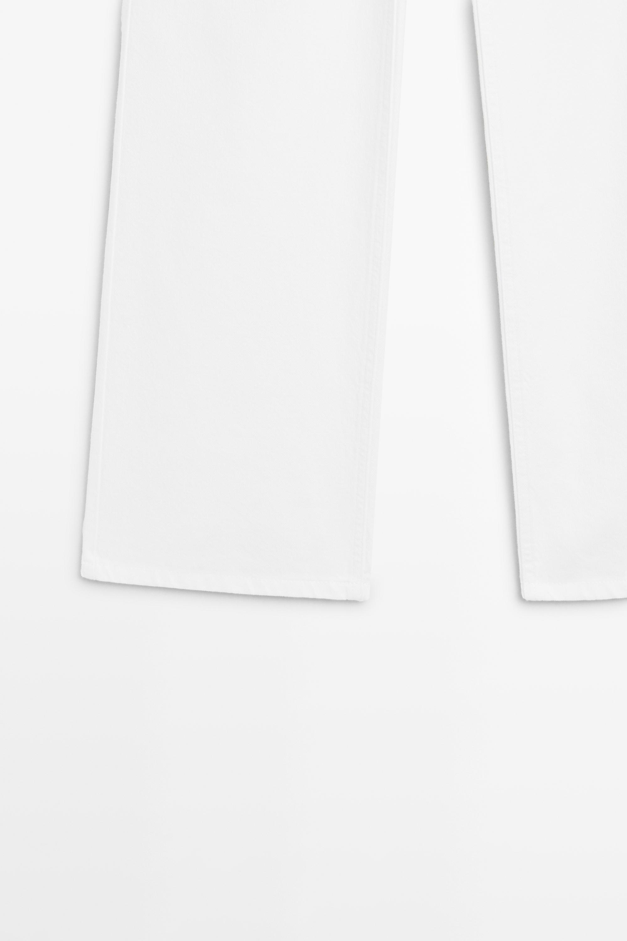 High-waist wide-leg jeans